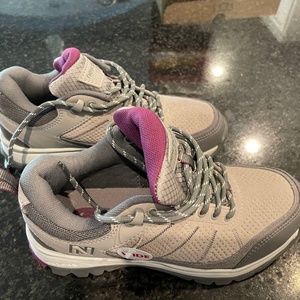 New Balance Women's Sneaker